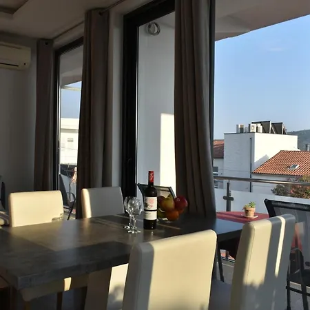 Toni Apartment *