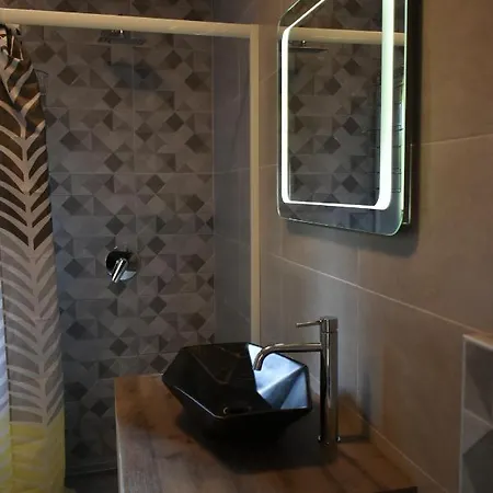 Toni Apartment