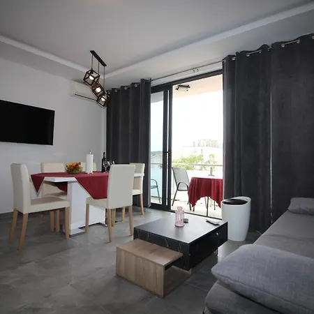 Apartment Toni