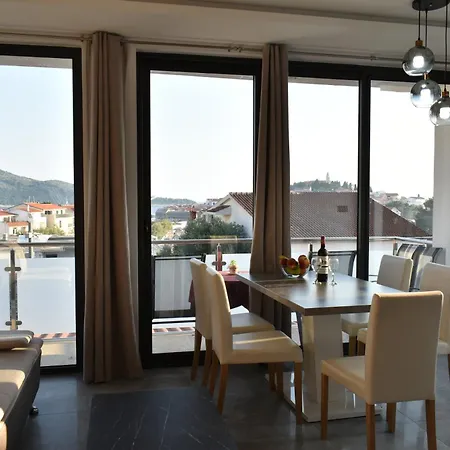 Toni Apartment Primosten