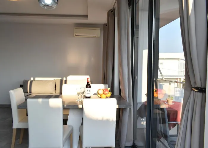 Toni * פרימוסטן